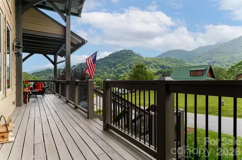 Exterior - 649 Panoramic Loop, Maggie Valley, NC 28751 photo 5 of 12