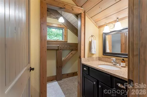 Bath - 649 Panoramic Loop, Maggie Valley, NC 28751 photo 4 of 6