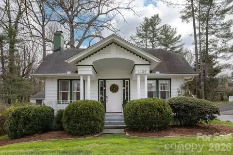 1126 4th W Ave W, Hendersonville, NC 28739