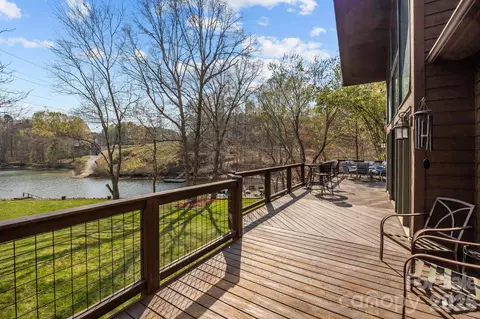 307 Stillwater Rd, Troutman, NC 28166