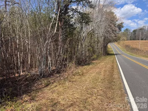 335 Woodrow Hoyle Rd, Casar, NC 28020