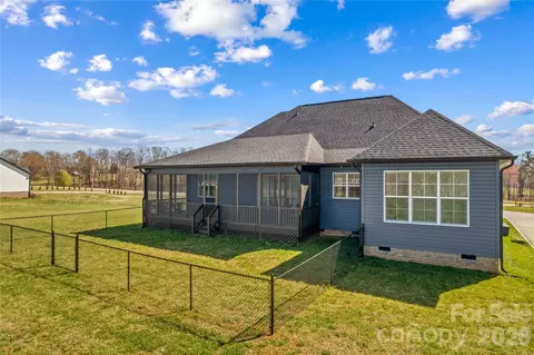 Exterior - 160 Galliher Rd, Harmony, NC 28634 photo 6 of 7