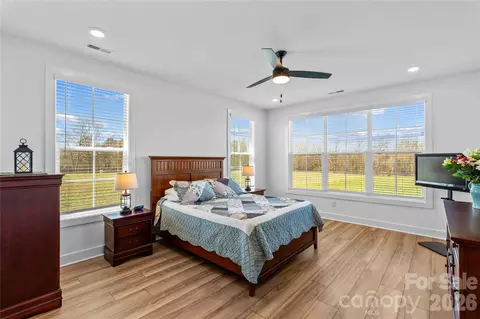 Bedroom - 160 Galliher Rd, Harmony, NC 28634 photo 1 of 7