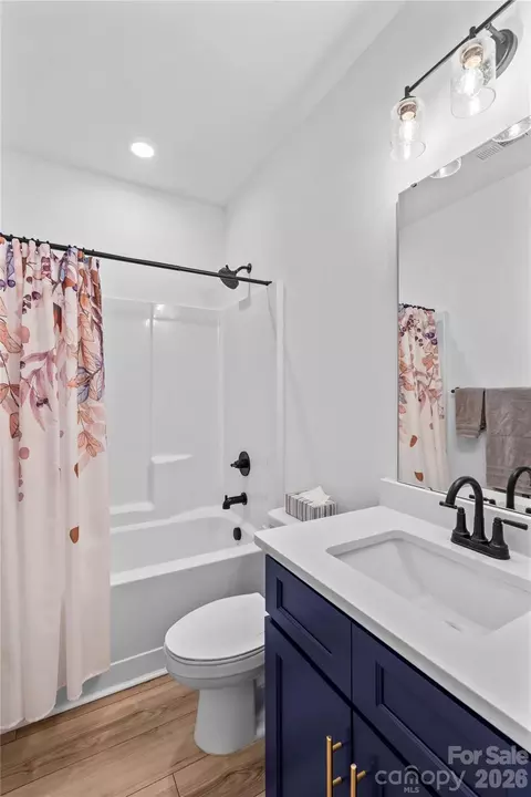 Bath - 160 Galliher Rd, Harmony, NC 28634 photo 5 of 5