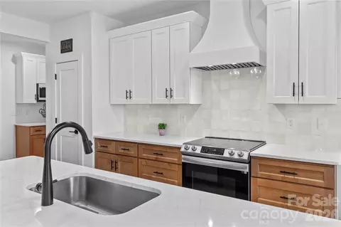 Kitchen - 160 Galliher Rd, Harmony, NC 28634 photo 4 of 4
