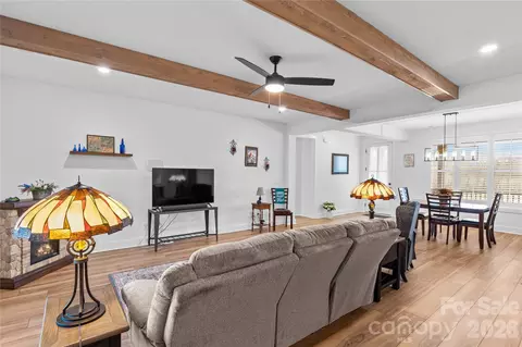 Living - 160 Galliher Rd, Harmony, NC 28634 photo 2 of 3