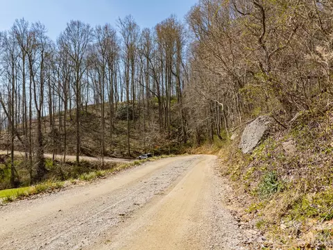 Dads Retreat Trail, Canton, NC 28716