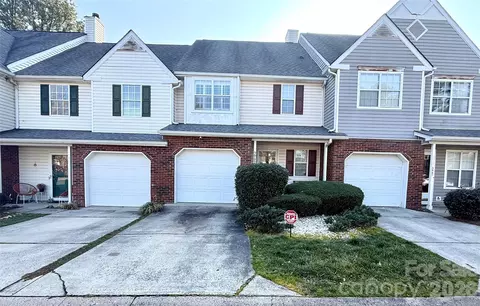 5965 Prescott Ct, Charlotte, NC 28269