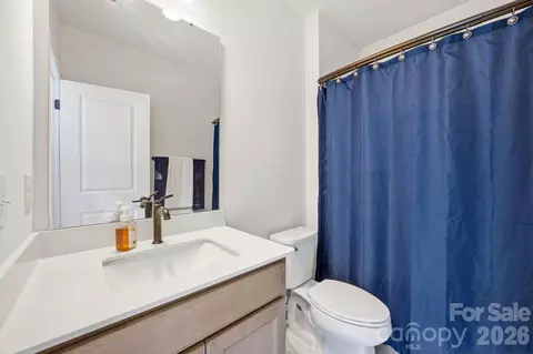 Bath - 893 Regulus Ct, York, SC 29745 photo 3 of 3