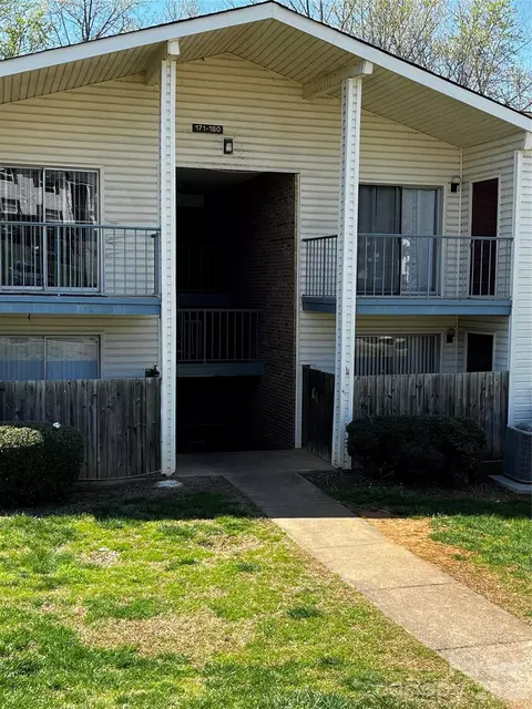 7984 Shady Oak Trl, Charlotte, NC 28210