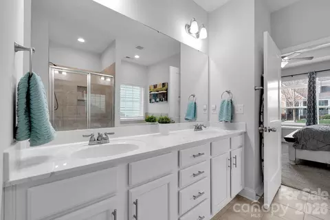 Bath - 3556 County Down Ave, Kannapolis, NC 28081 photo 2 of 2