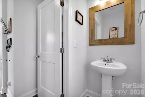 Entry Way - 3556 County Down Ave, Kannapolis, NC 28081 photo 3 of 5