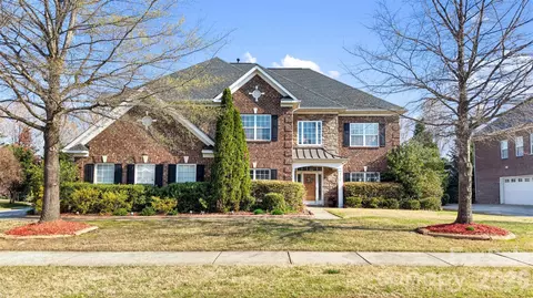 8715 Savannah Rd, Harrisburg, NC 28075