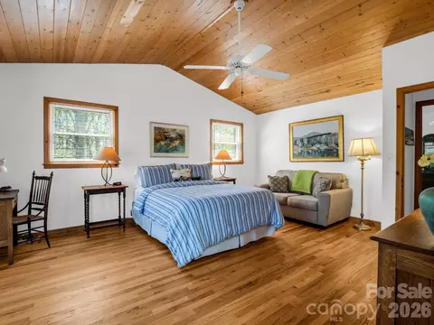 Bedroom - 780 Rixhaven Dr, Saluda, NC 28773 photo 1 of 6