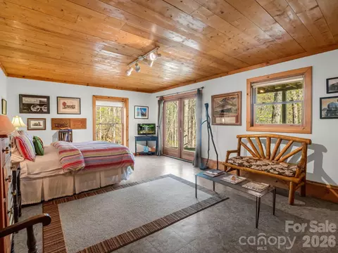 Bedroom - 780 Rixhaven Dr, Saluda, NC 28773 photo 5 of 6