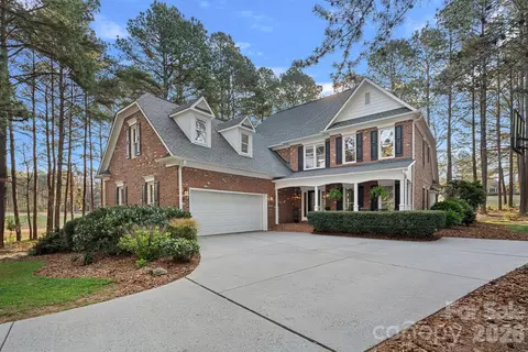 173 Yadkin Falls Rd, New London, NC 28127