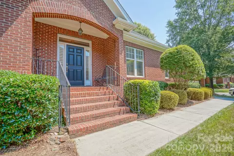16033 Stonemont Rd, Huntersville, NC 28078