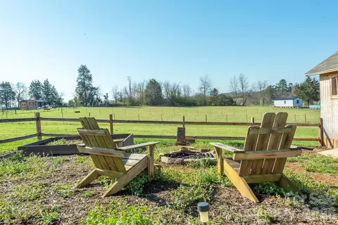 181 High Valley Estates Dr, Alexander, NC 28701