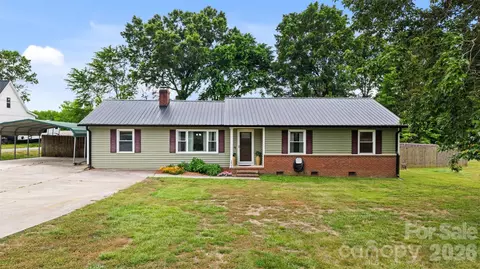 3832 Elkwood Ct, Concord, NC 28025