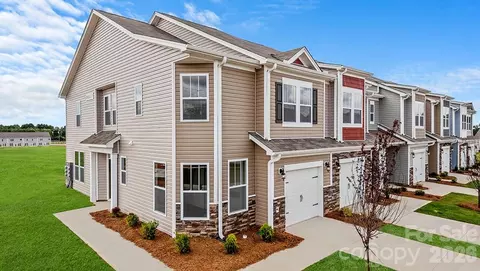 354 Lagoon Rd, Fletcher, NC 28732