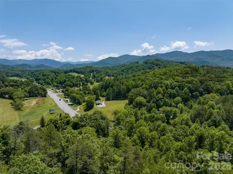 1409 Us 441 Hwy, Whittier, NC 28789