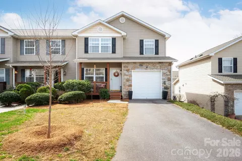 107 Loch Haven Rd, Swannanoa, NC 28778