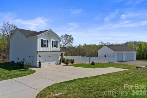 467 Hoover Rd, Troutman, NC 28166