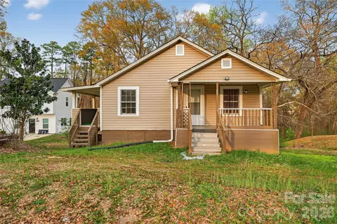 1028 East Dr, Gastonia, NC 28052