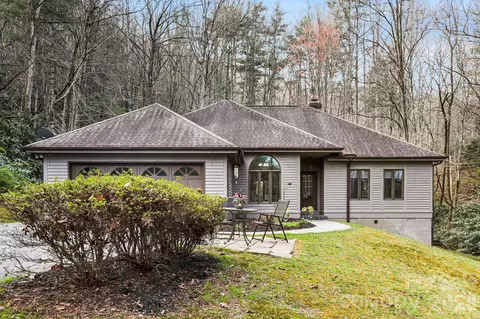 446 Silver Fox Ln, Pisgah Forest, NC 28768
