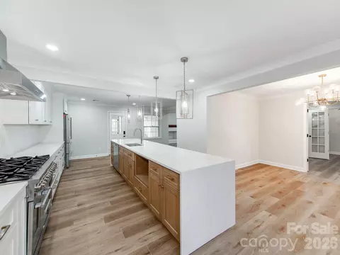 1632 Burtonwood Cir, Charlotte, NC 28212