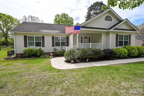 105 Woodland Ln, Monroe, NC 28112