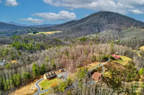 Red Bird Road, Spruce Pine, NC 28777