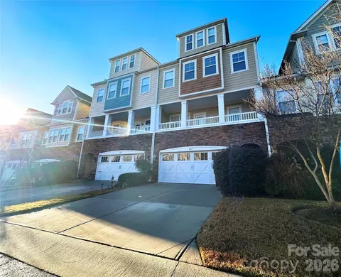 627 Sunfish Ln, Tega Cay, SC 29708