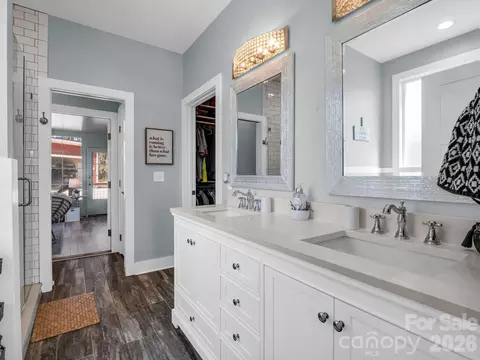 Bath - 52 Old Spring Dr, Candler, NC 28715 photo 2 of 5