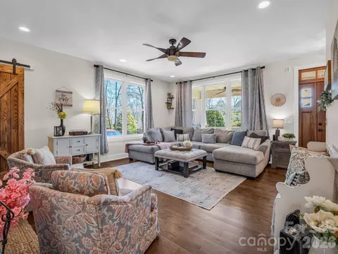 Living - 52 Old Spring Dr, Candler, NC 28715 photo 2 of 3