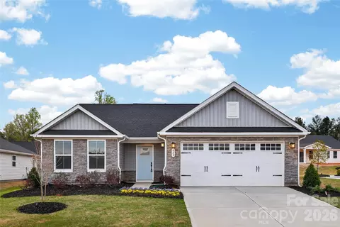 609 Nesbe St, Lancaster, SC 29720