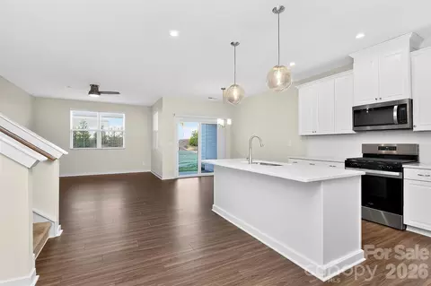 9521 Munsing Dr, Charlotte, NC 28269