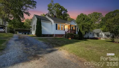 37 Oak Sw Dr SW, Concord, NC 28027