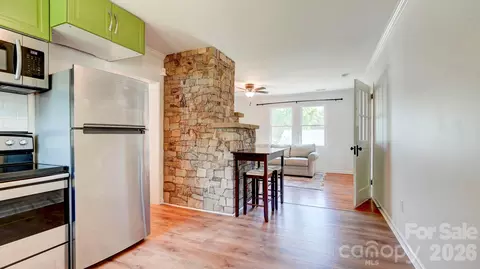 37 Oak Sw Dr SW, Concord, NC 28027