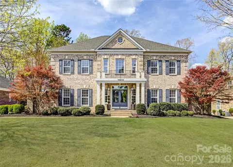 16915 Turtle Point Rd, Charlotte, NC 28278