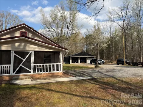 4531 Springs Rd, Conover, NC 28613