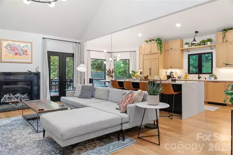 5123 Randolph Rd, Charlotte, NC 28211