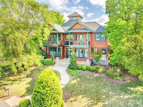 3 Gale Kelly Ct, Weaverville, NC 28787