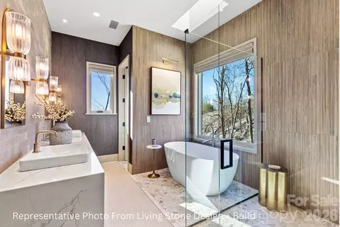 Bath - 488 Warbler Ln, Black Mountain, NC 28711 photo 1 of 1