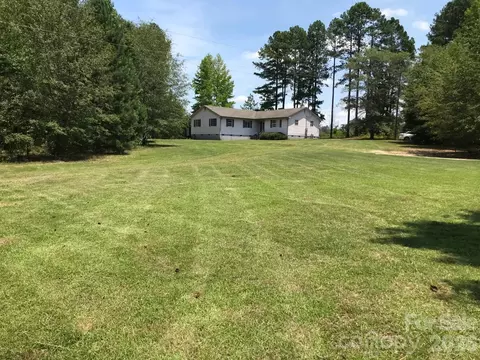 1097 Stadium Rd, Pageland, SC 29728