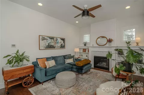 112 E Jordan St, Brevard, NC 28712 photo 4