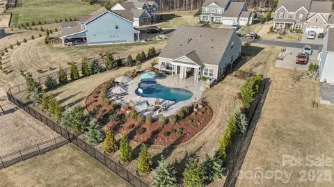 1425 Lester Cir, Waxhaw, NC 28173