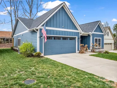 204 Weybridge Dr, Arden, NC 28704