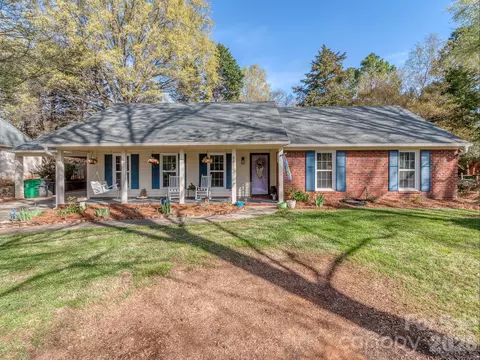 4810 Old Spice Ln, Charlotte, NC 28277