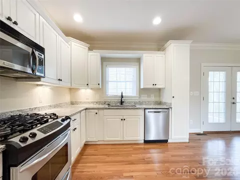 Kitchen - 62 Will Evans Rd, Jefferson, SC 29718 photo 2 of 3